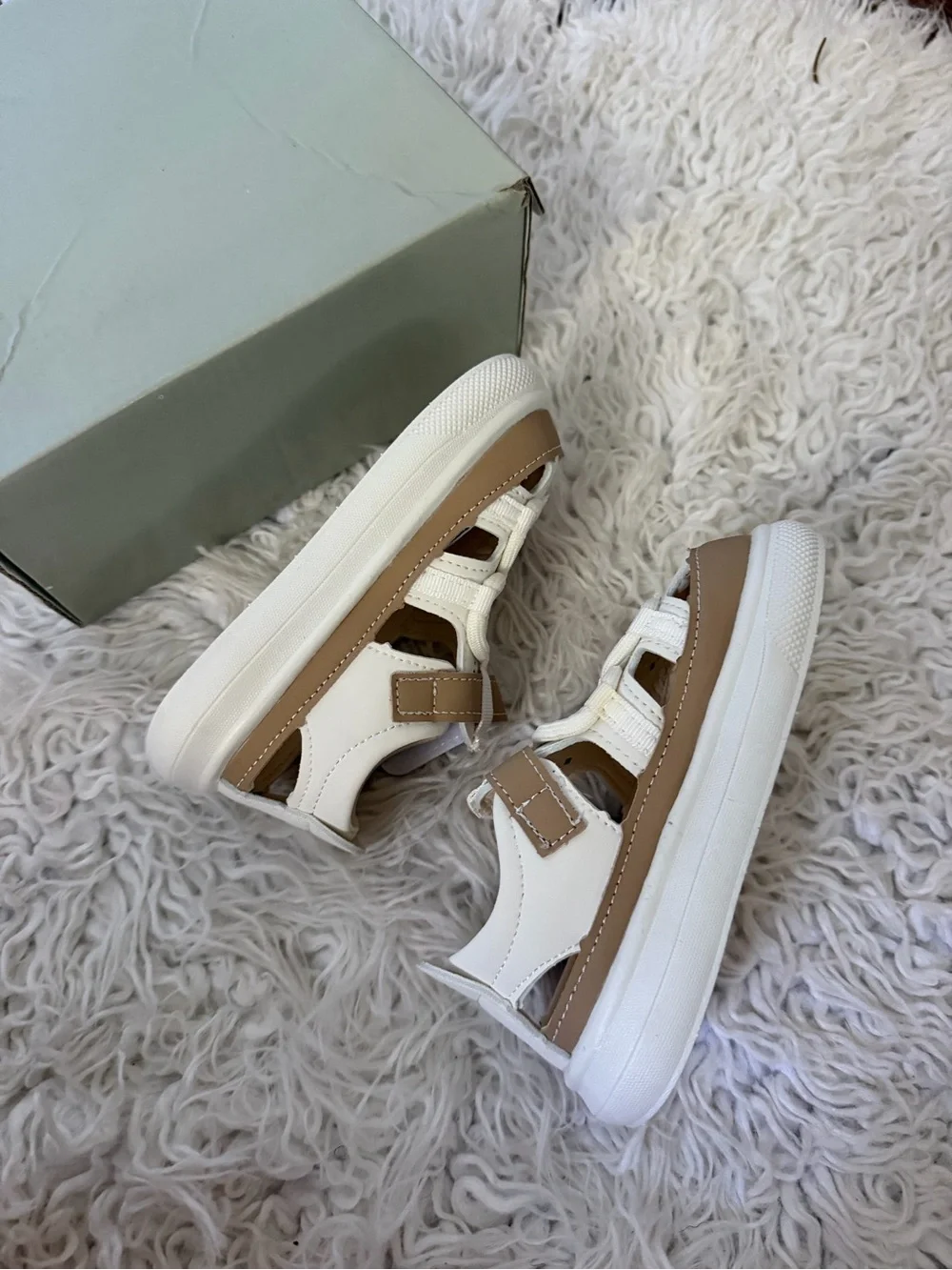 Kids Cream & Tan Closed-Toe Sandals